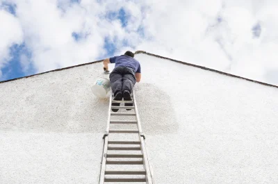Peinture extérieure aux Martys — façades et ravalement